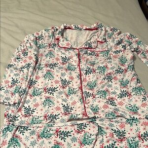 Kim Rogers White and Green Holiday Pajamas